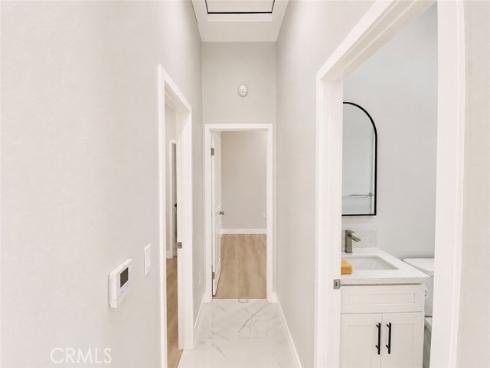 9440 Mcfadden , Westminster, CA