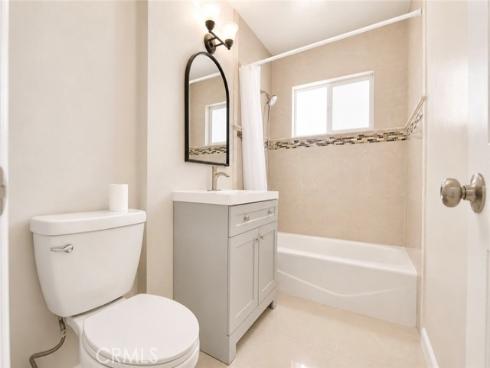 9440 Mcfadden , Westminster, CA