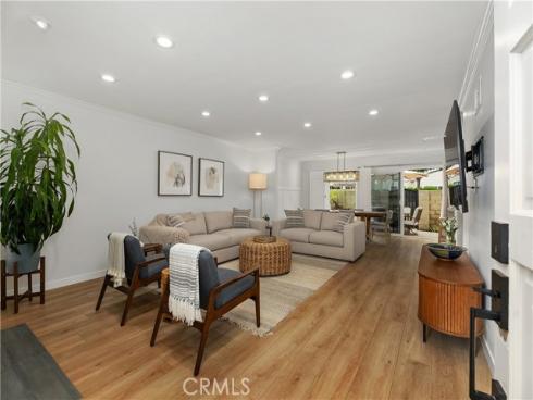 5112 Kingscross , Westminster, CA