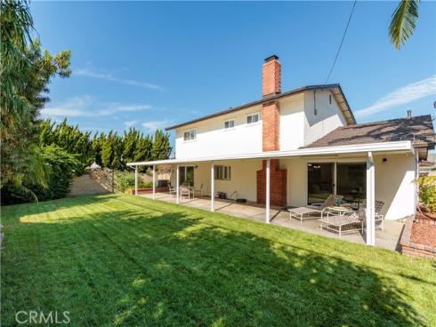 13761 University , Westminster, CA