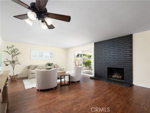 13761 University , Westminster, CA