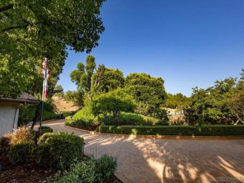 5553 Scenic View Dr , Yorba Linda, CA