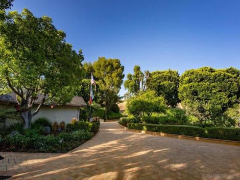 5553 Scenic View Dr , Yorba Linda, CA