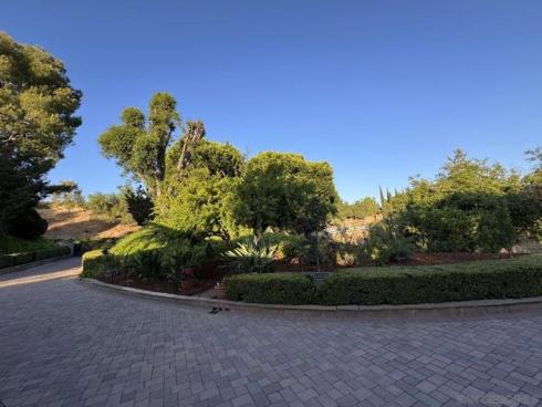 5553 Scenic View Dr , Yorba Linda, CA