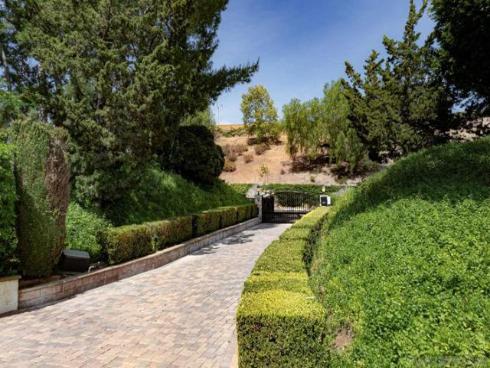 5553 Scenic View Dr , Yorba Linda, CA