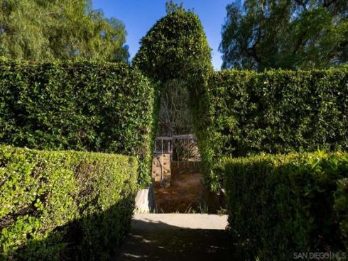 5553 Scenic View Dr , Yorba Linda, CA