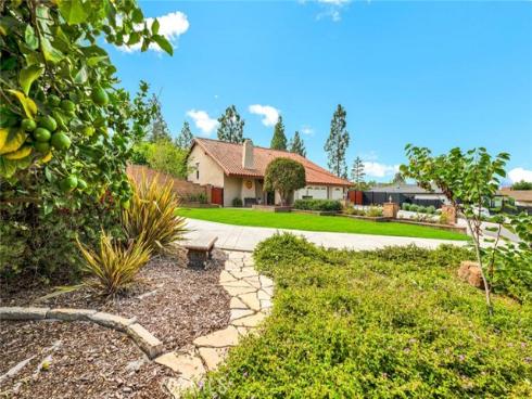 19072  Lamplight   Lane, Yorba Linda, CA