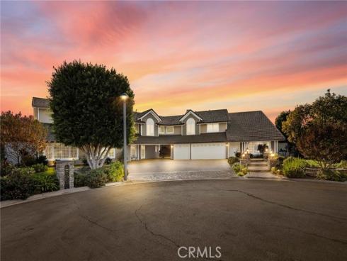 5571  Clover Hill  , Yorba Linda, CA