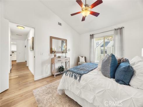 23502 Cambridge 306 , Yorba Linda, CA