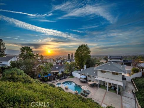 19582  Crestknoll  , Yorba Linda, CA