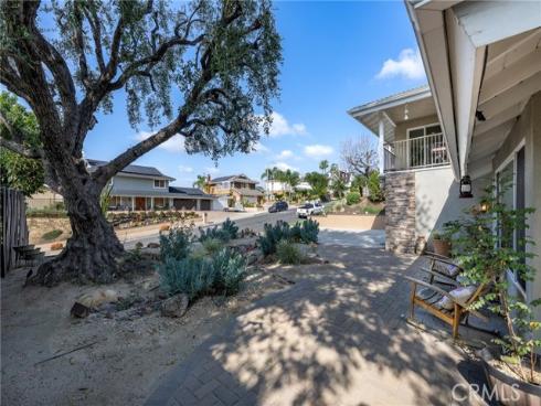 19582  Crestknoll  , Yorba Linda, CA