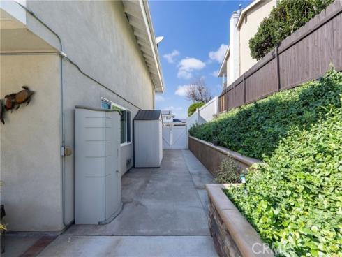 19582  Crestknoll  , Yorba Linda, CA