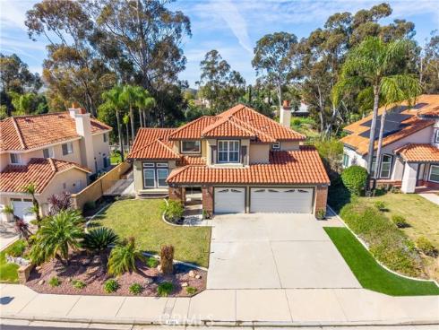5585  Running Spring  , Yorba Linda, CA